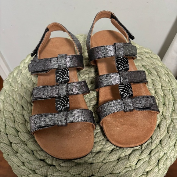 VIONIC Amber Black Metallic Strappy Slingback Comfort Arch Support Sandals - Picture 6 of 10